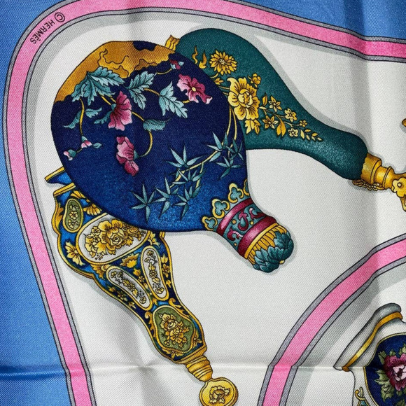 Hermes  “Qu' Importe Le Flacon” 100% Silk Scarf 90cm Square NWT/BOX - Picture 9 of 16